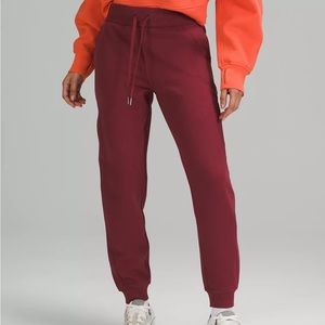 Lululemon Scuba High Rise Jogger